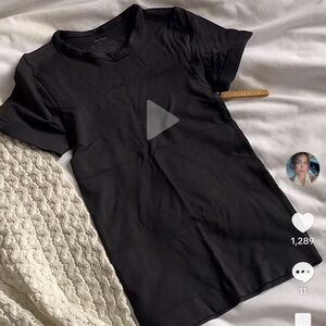 Skims Soft Smoothing Seamless T-shirt XXS Black